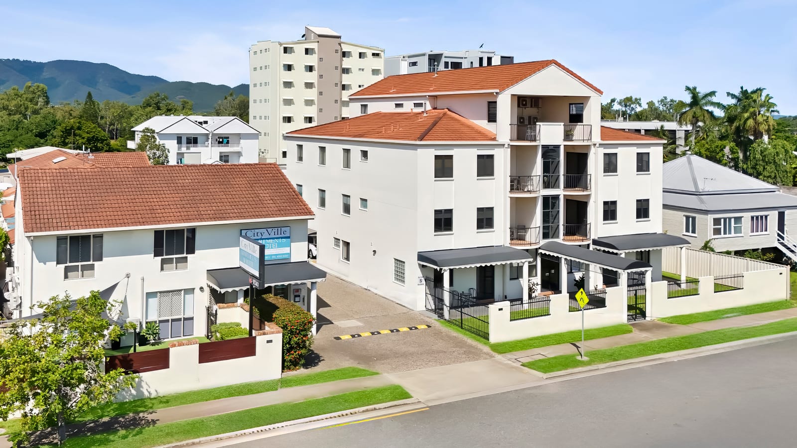 Cityville Apartments & Motel