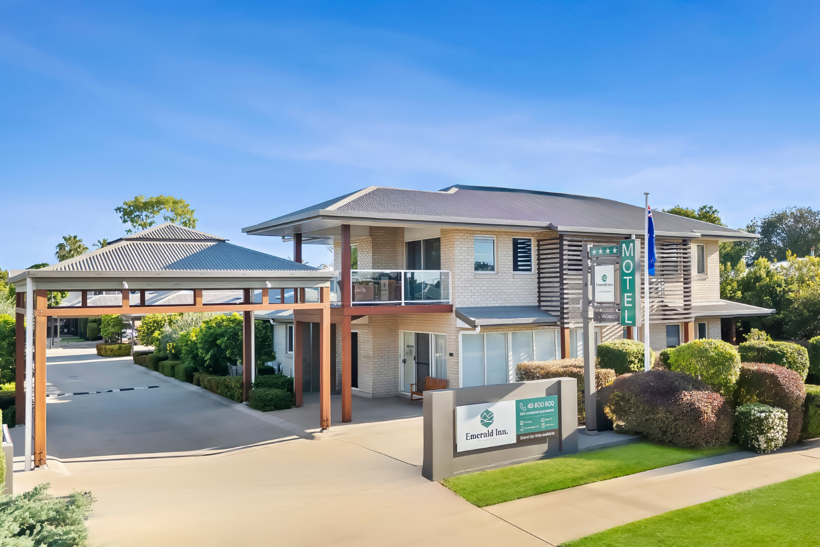 Emerald Inn Exterior