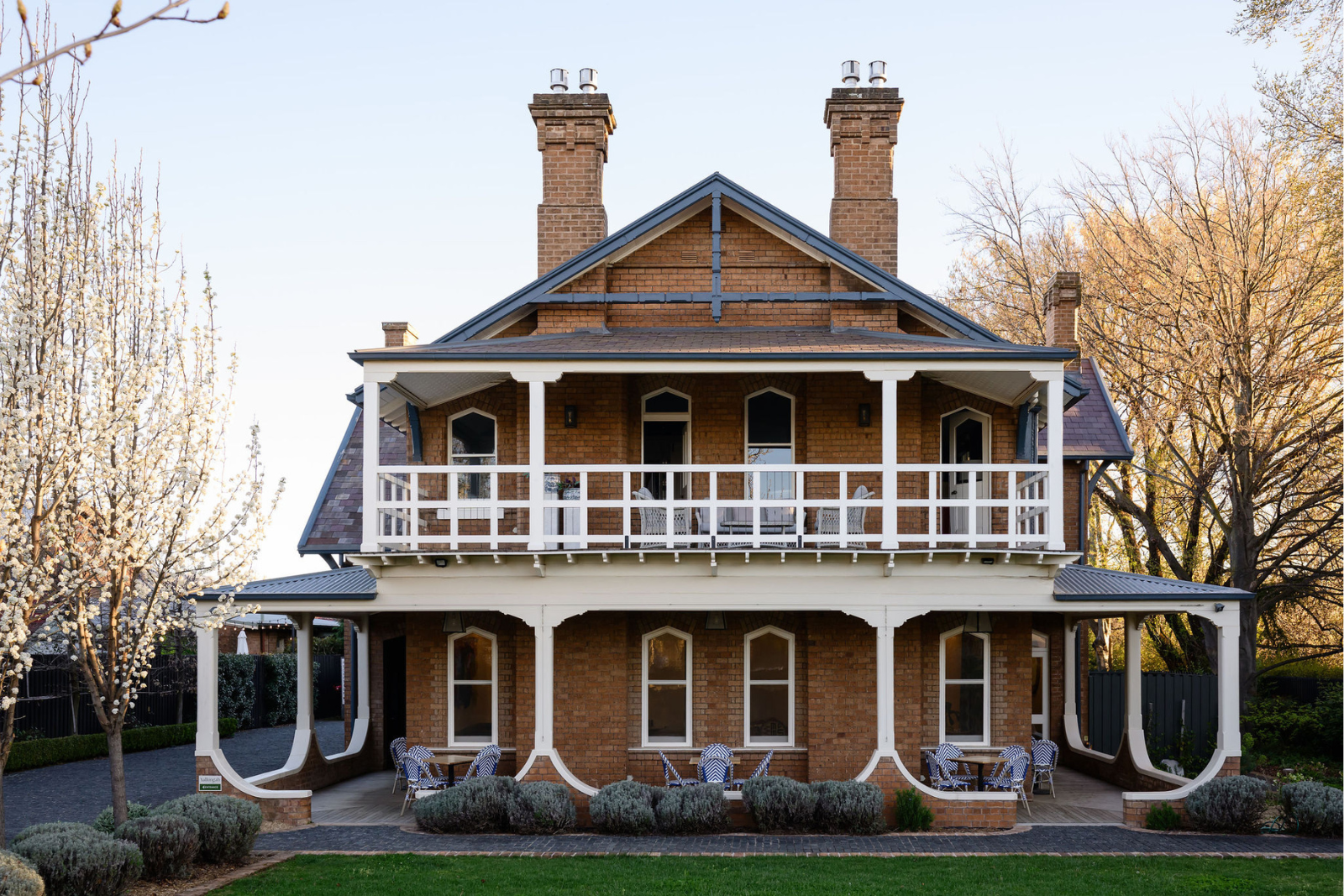 Yallungah Boutique Hotel historic exterior