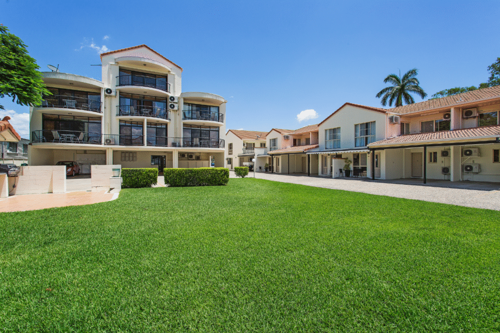 Cityville Apartments & Motel exterior